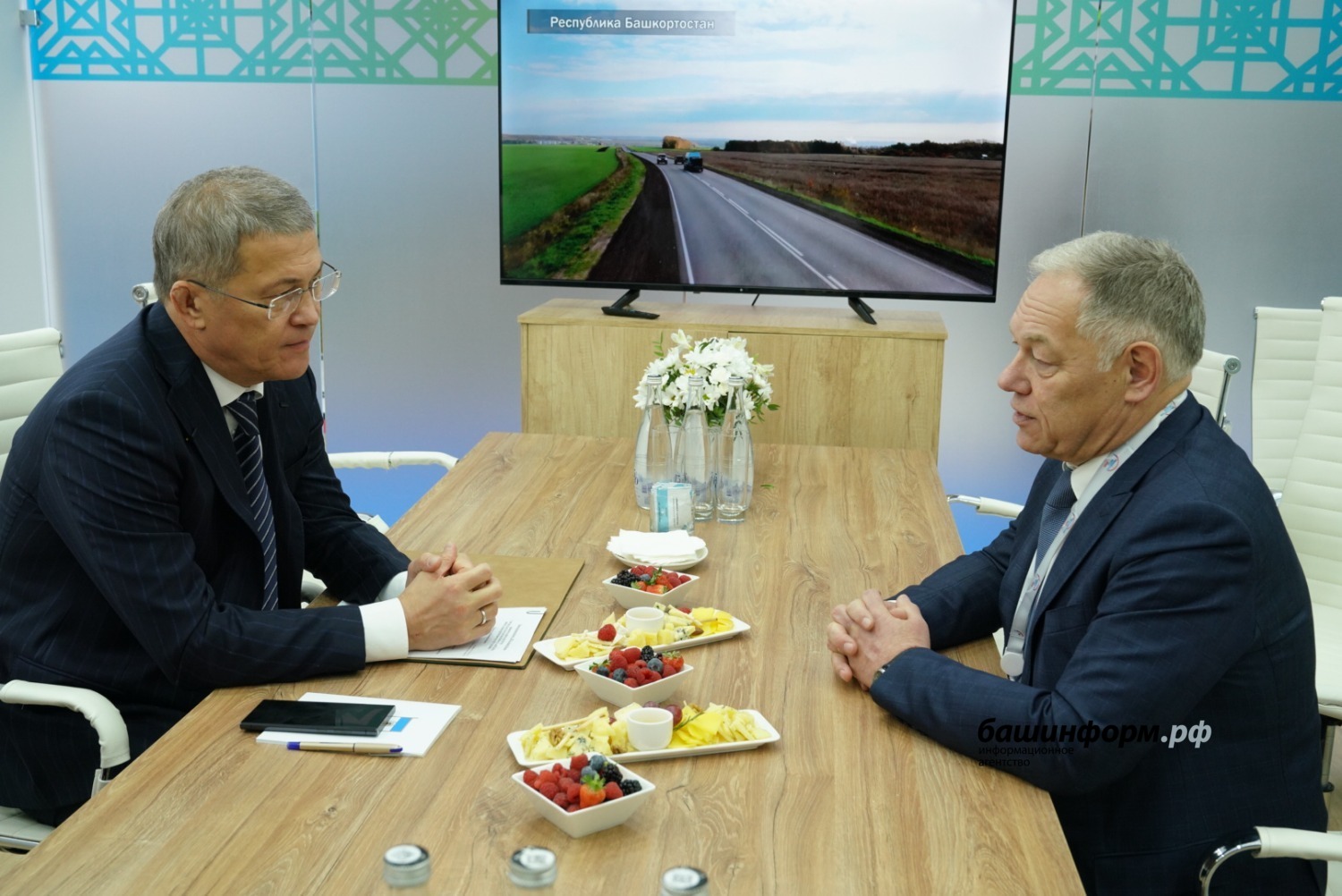 Олег Яровиков