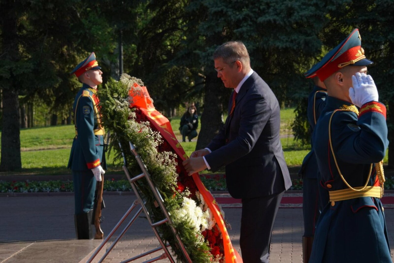Олег Яровиков