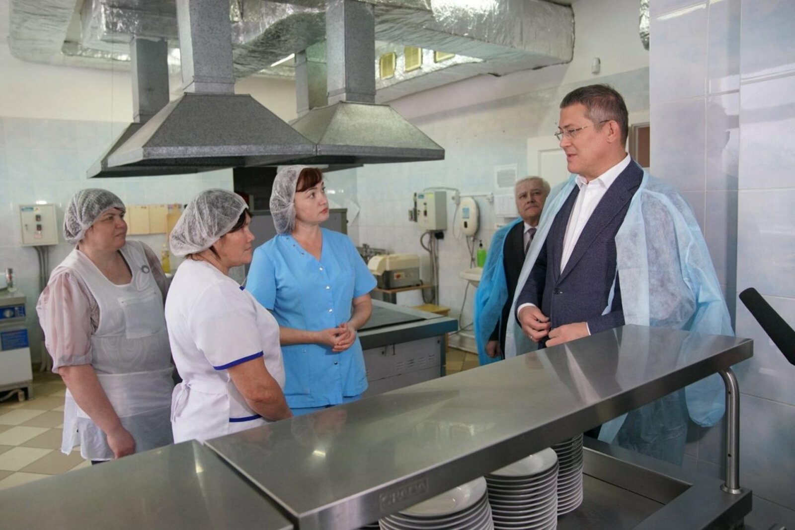 Олег Яровиков