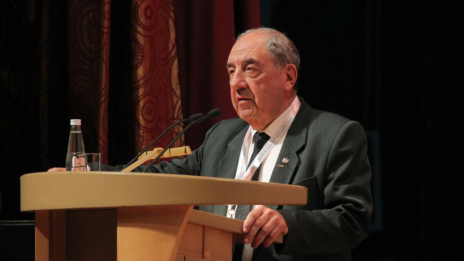 Олег Яровиков