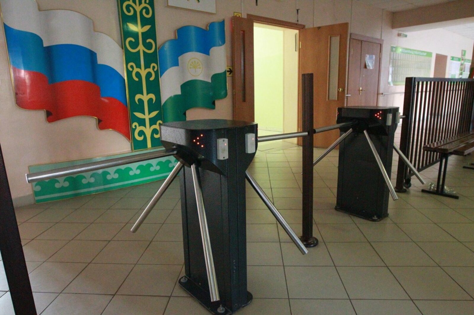 Олег Яровиков