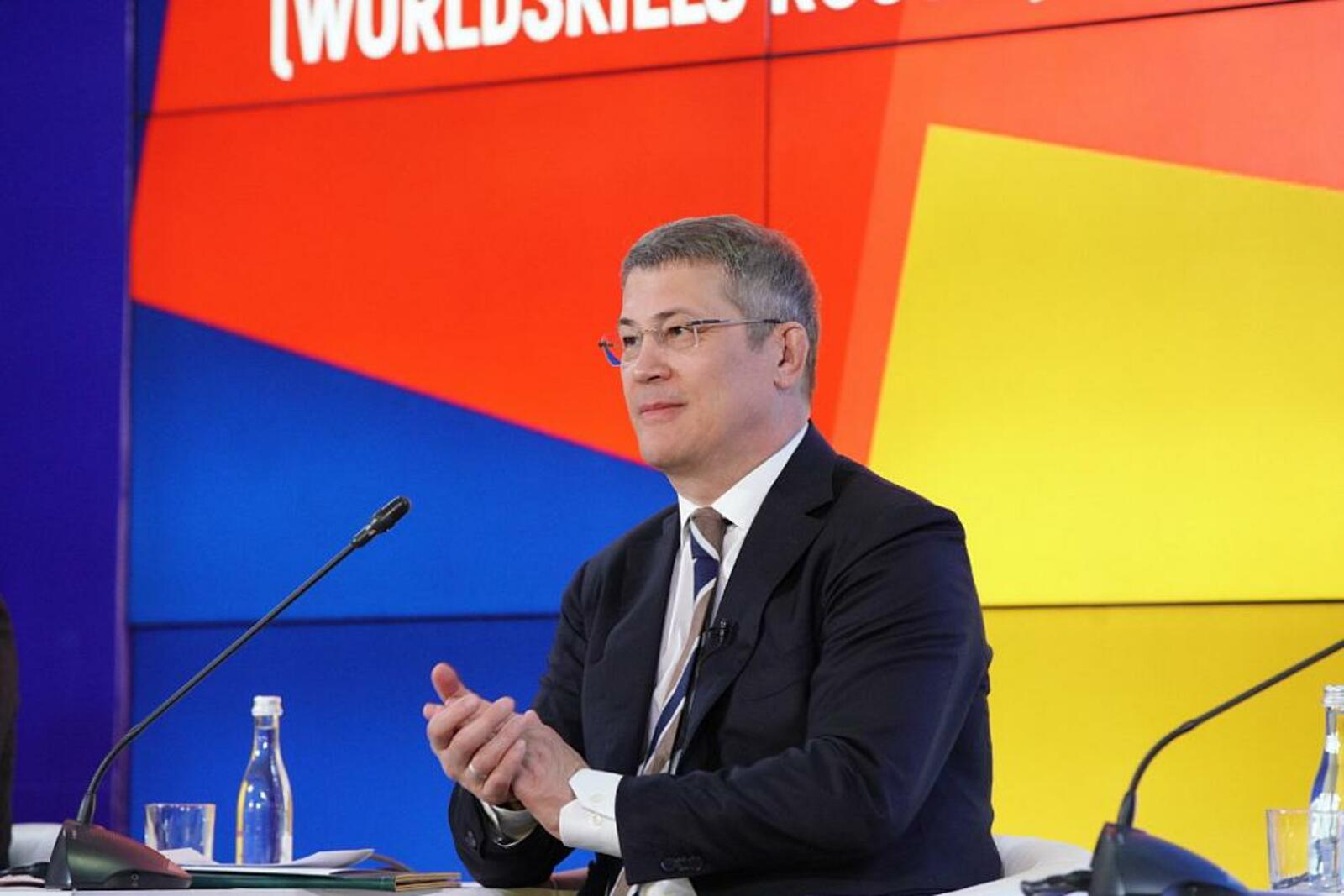 Олег Яровиков
