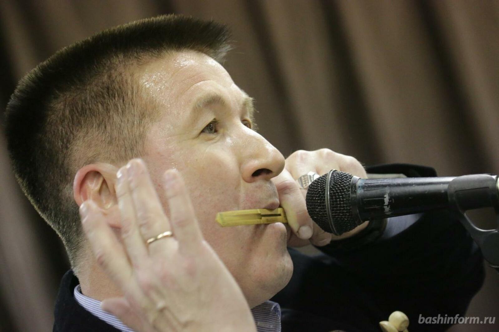 Андрей Старостин