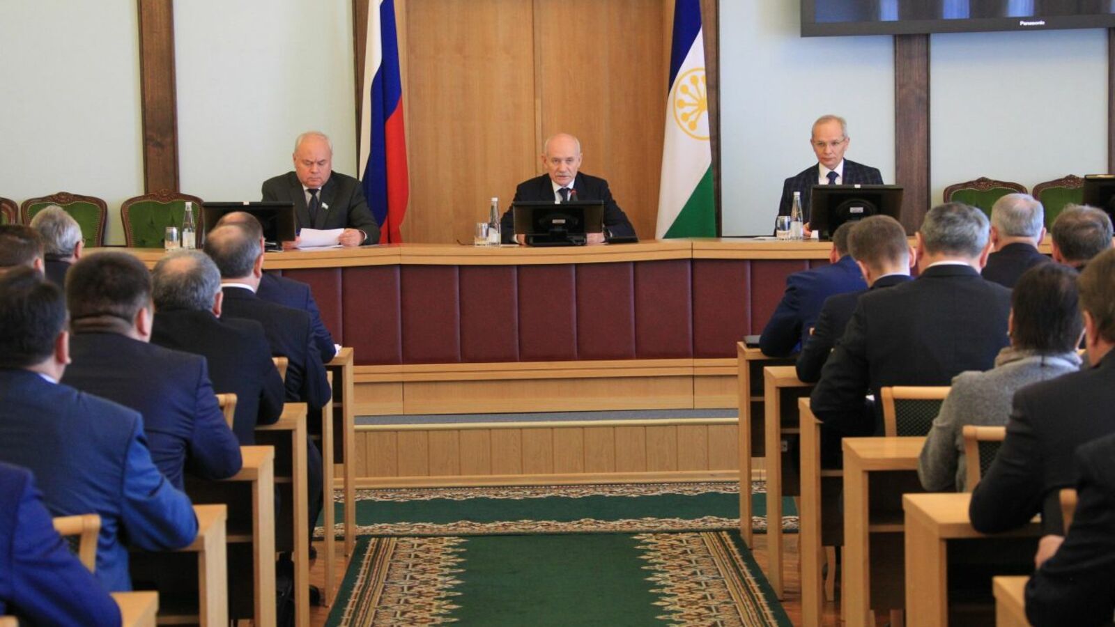 Олег Яровиков