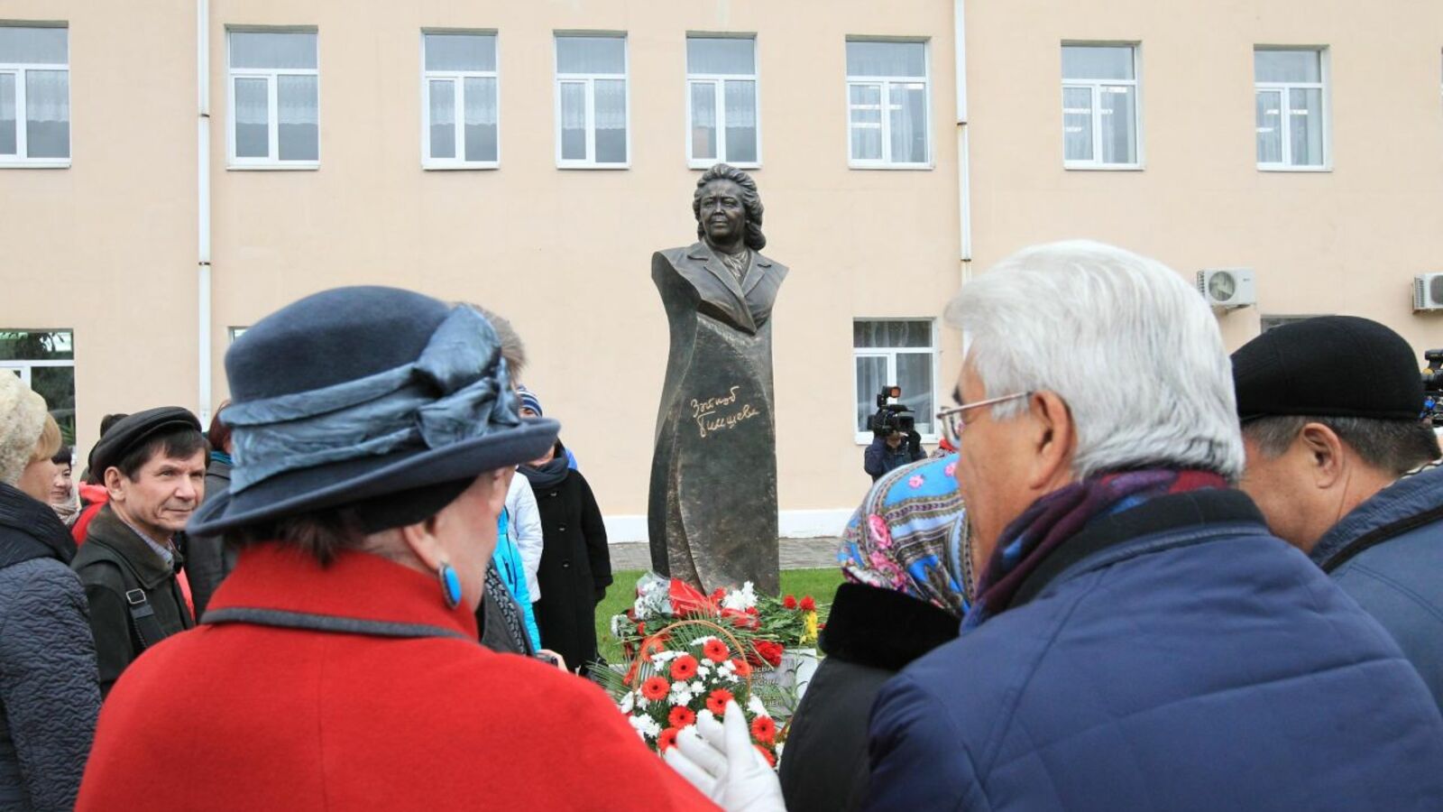 Олег Яровиков