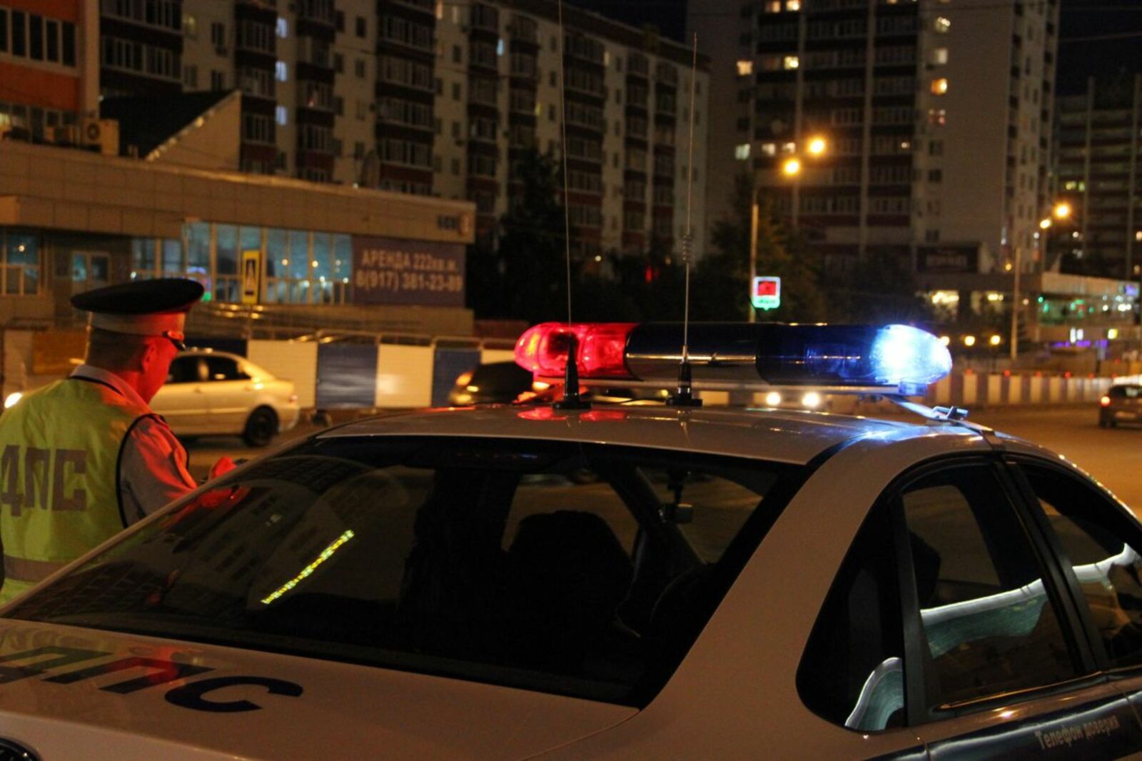 автор