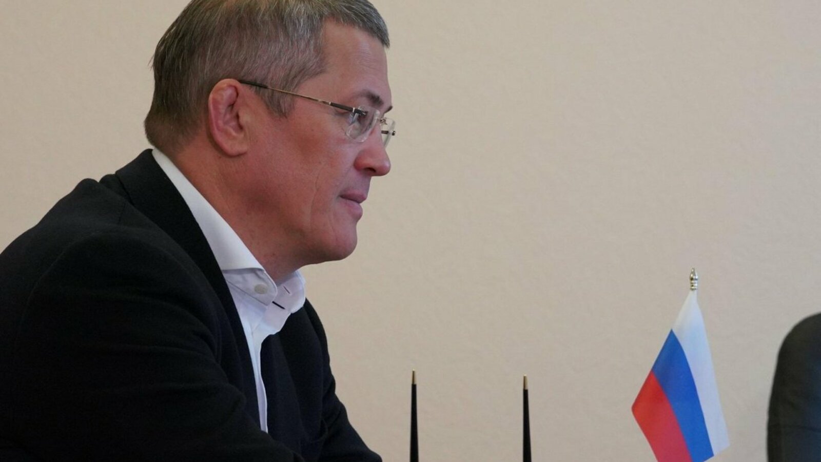 Олег Яровиков