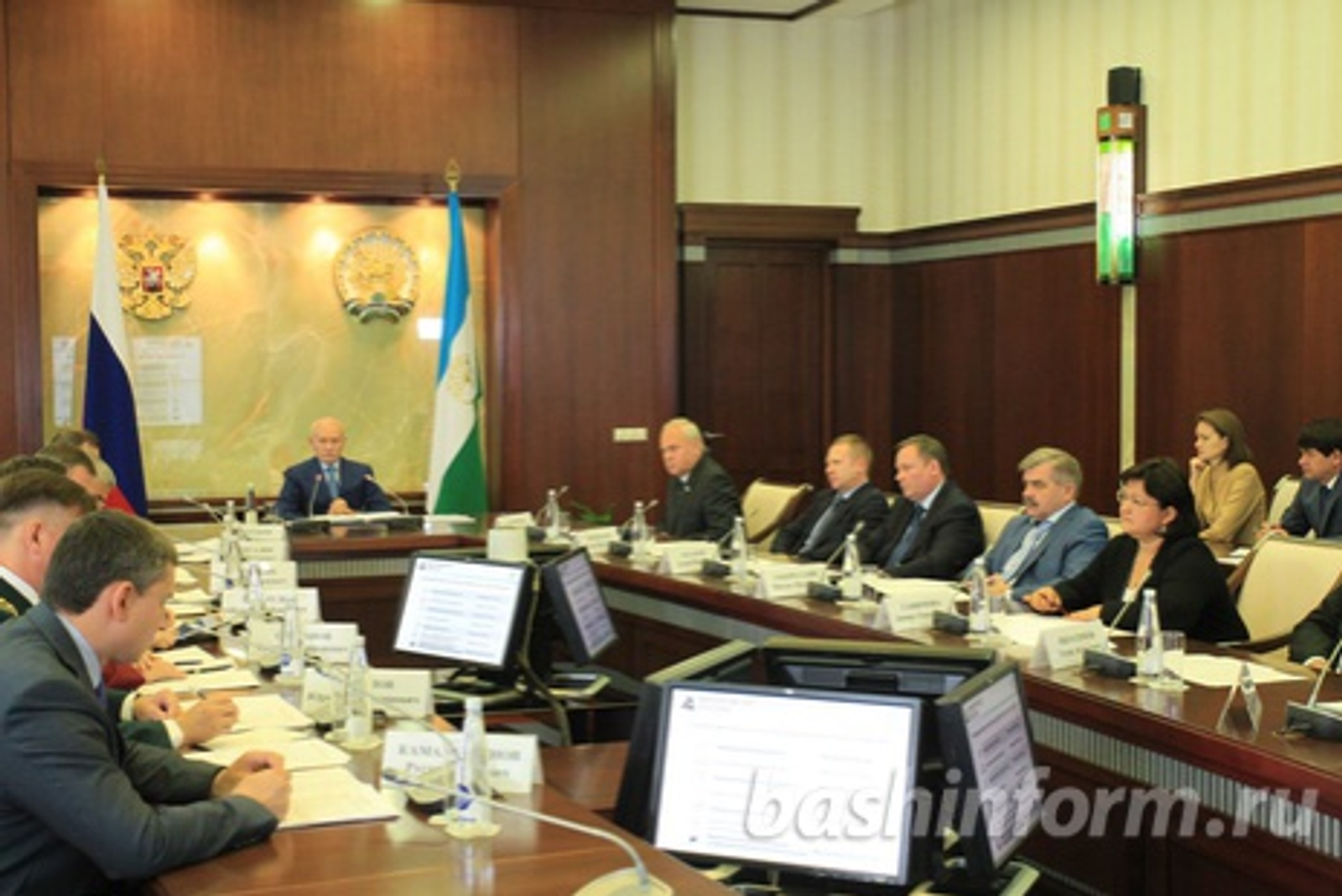 Олег Яровиков