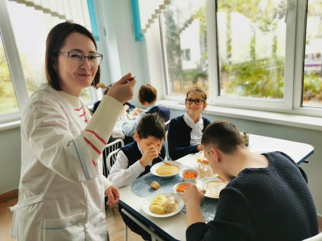 В школах республики прошел Единый день открытых дверей Родители Башкортостана за здоровое питание!