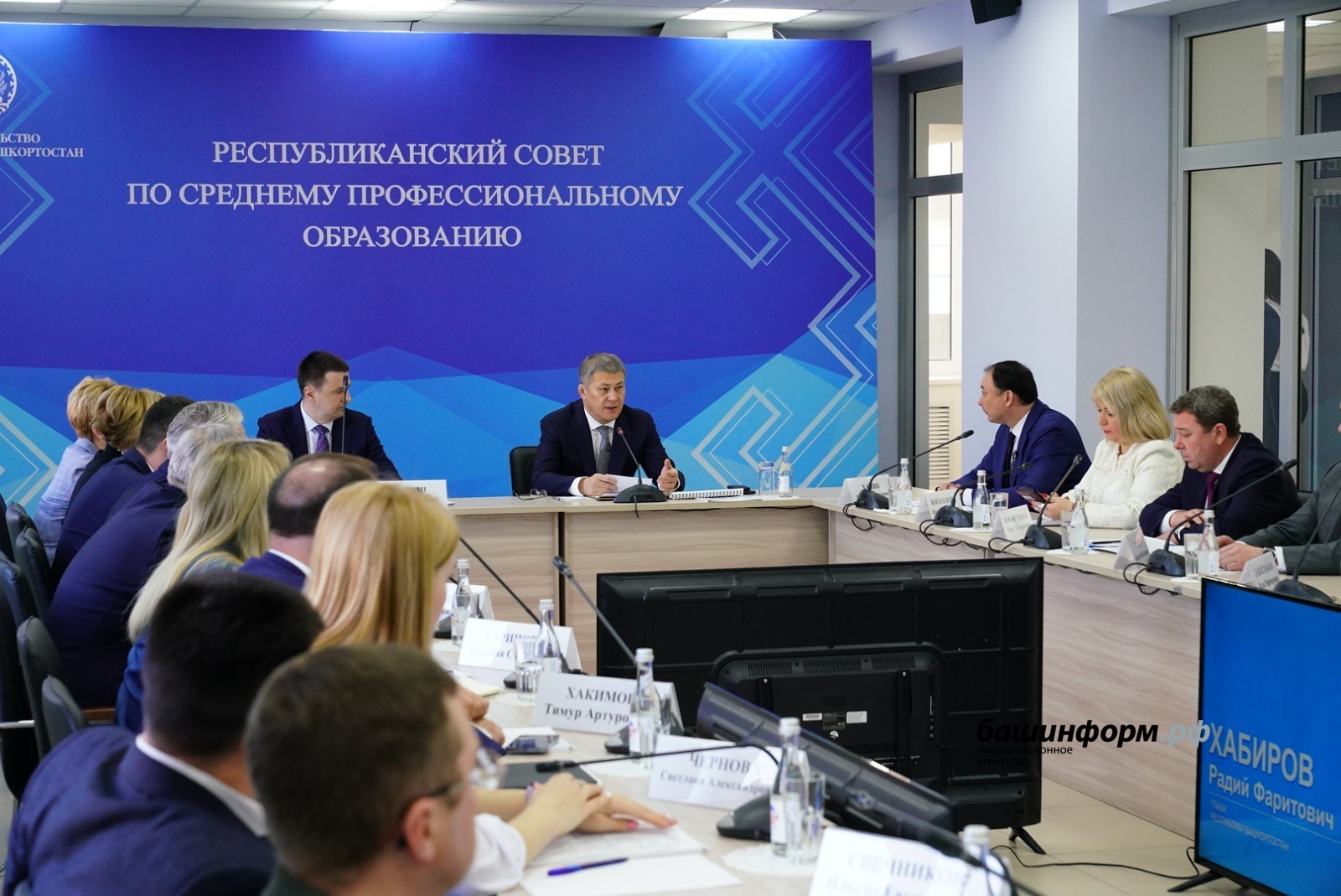 Олег Яровиков