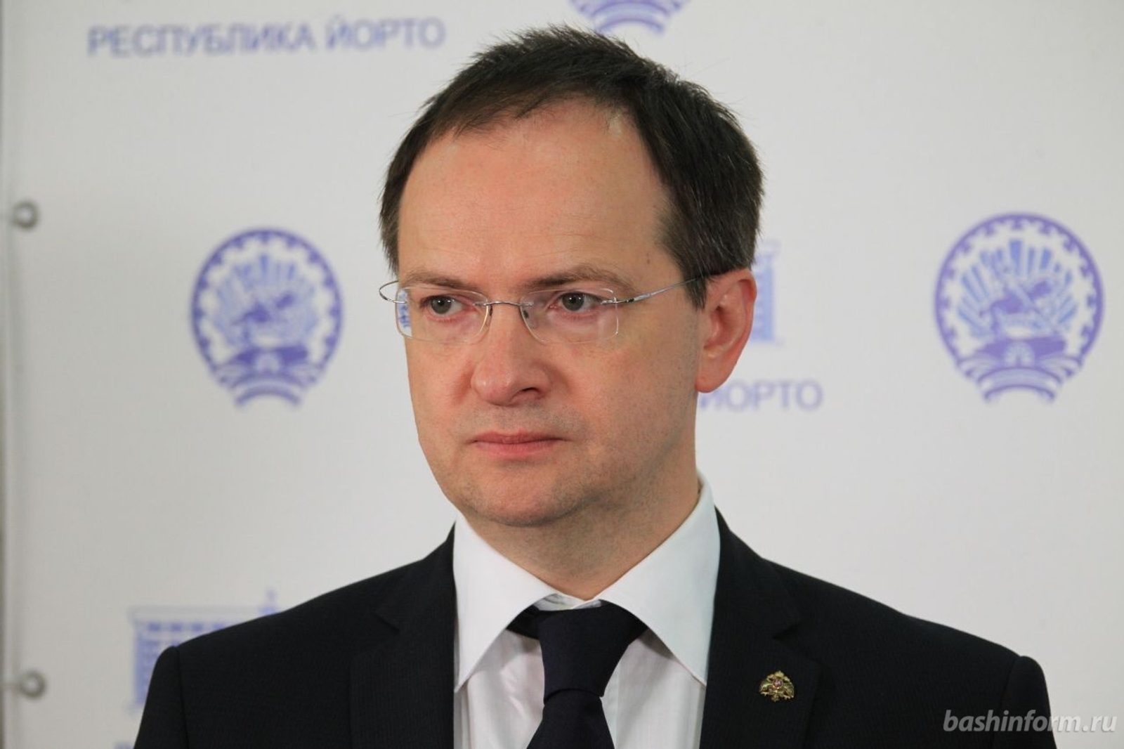 Олег Яровиков