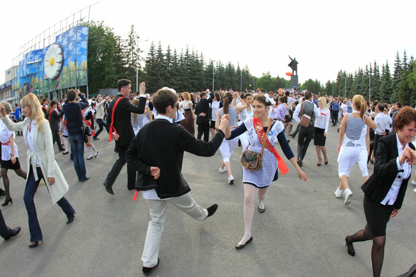 Олег Яровиков