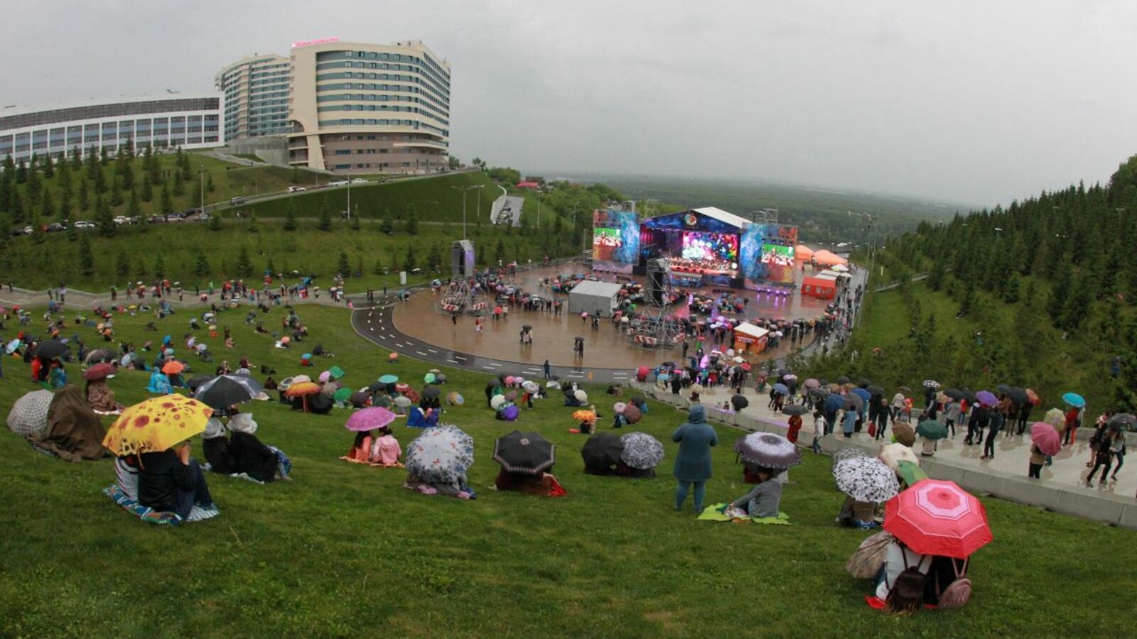 Олег Яровиков