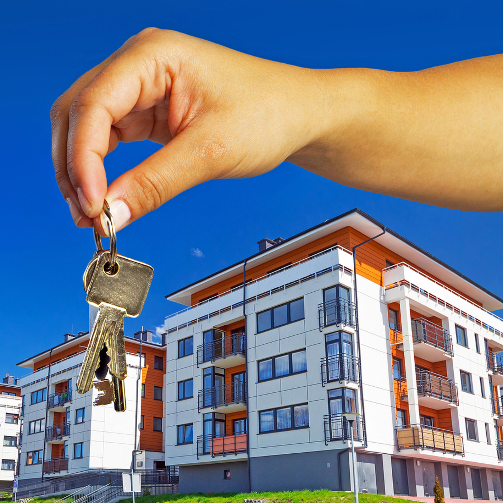 Новые ключи купить квартиру. Ключи от квартиры. Квартира ключи. Собственное жилье. Ключи от новой квартиры.