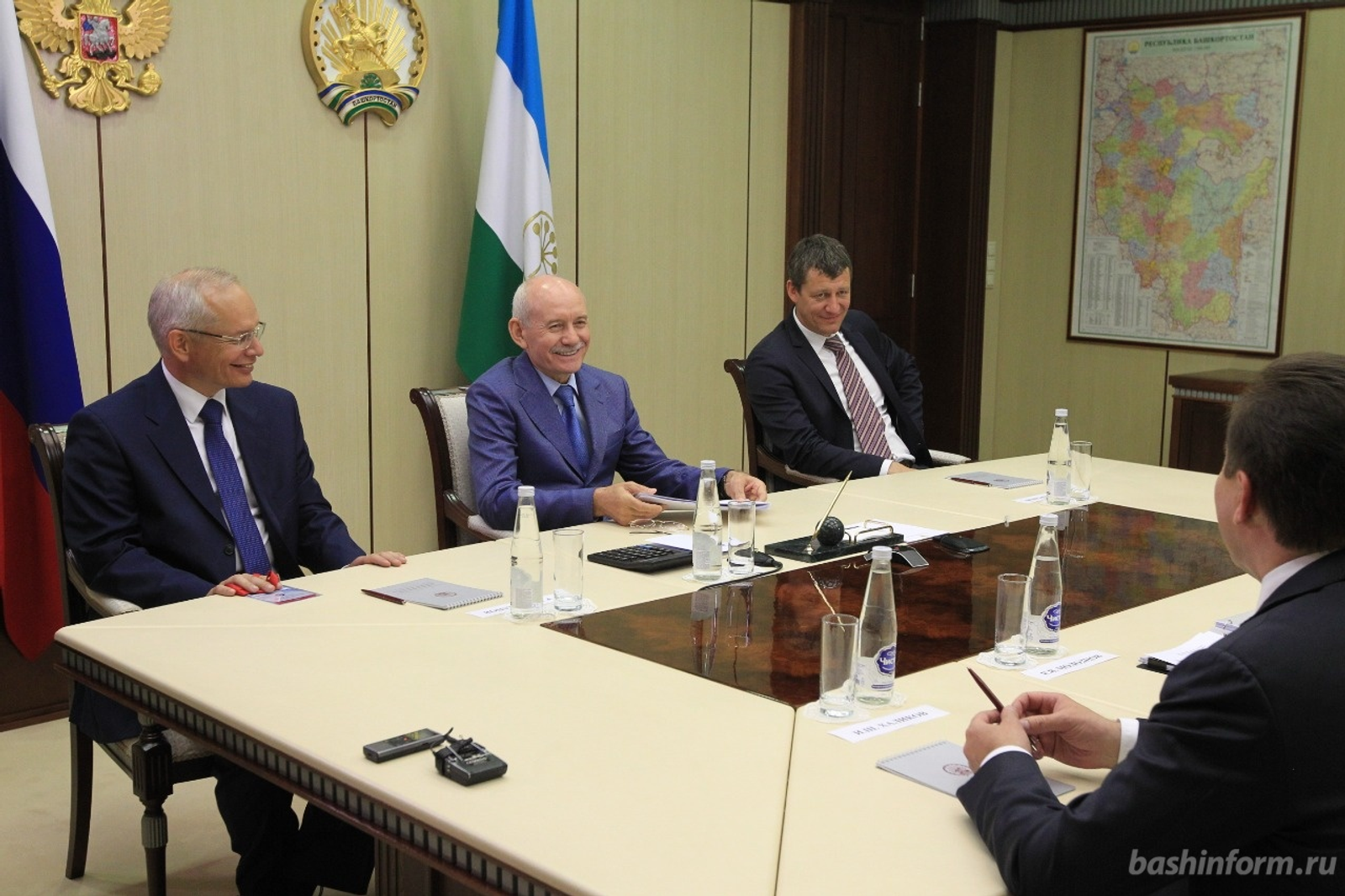 Олег Яровиков