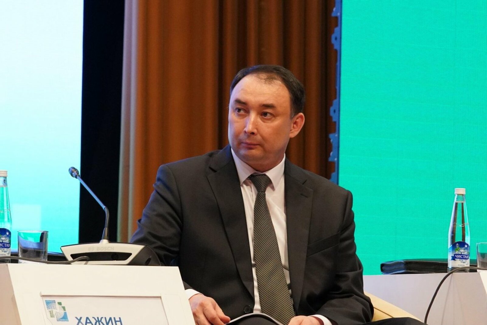 Олег Яровиков
