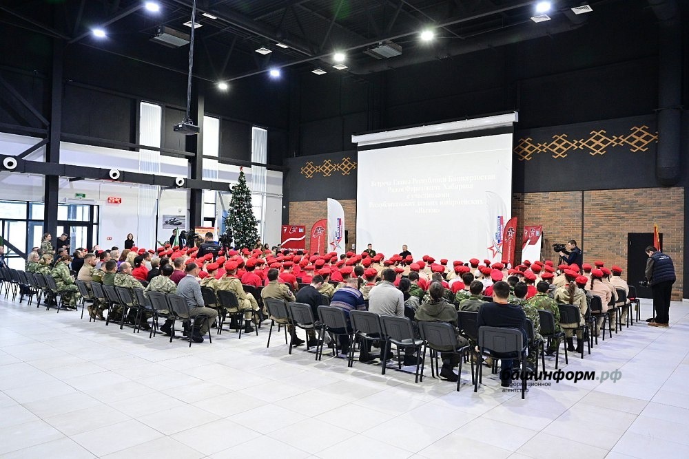 Азат Мухамедьянов  пресс-служба  Главы РБ