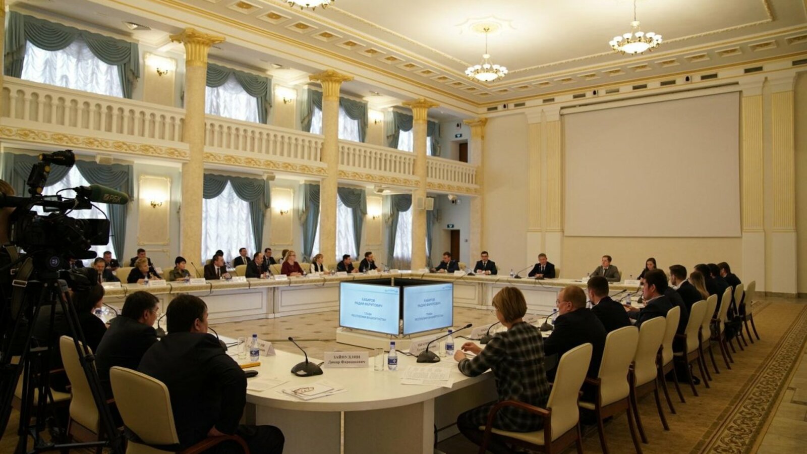 Олег Яровиков