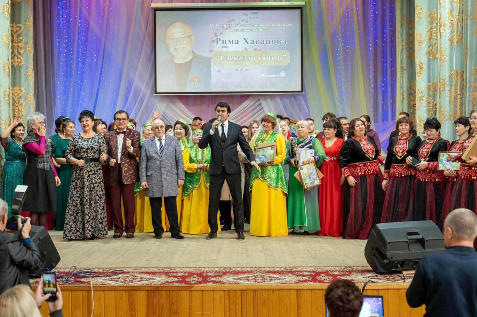 В Башкирии прошел конкурс исполнителей песен Рима Хасанова