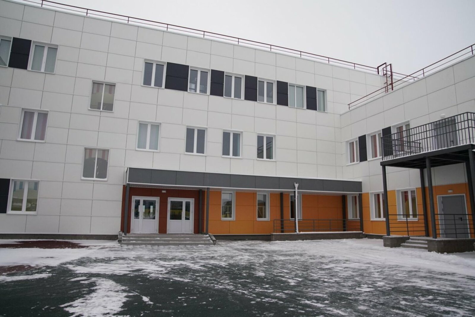 Олег Яровиков
