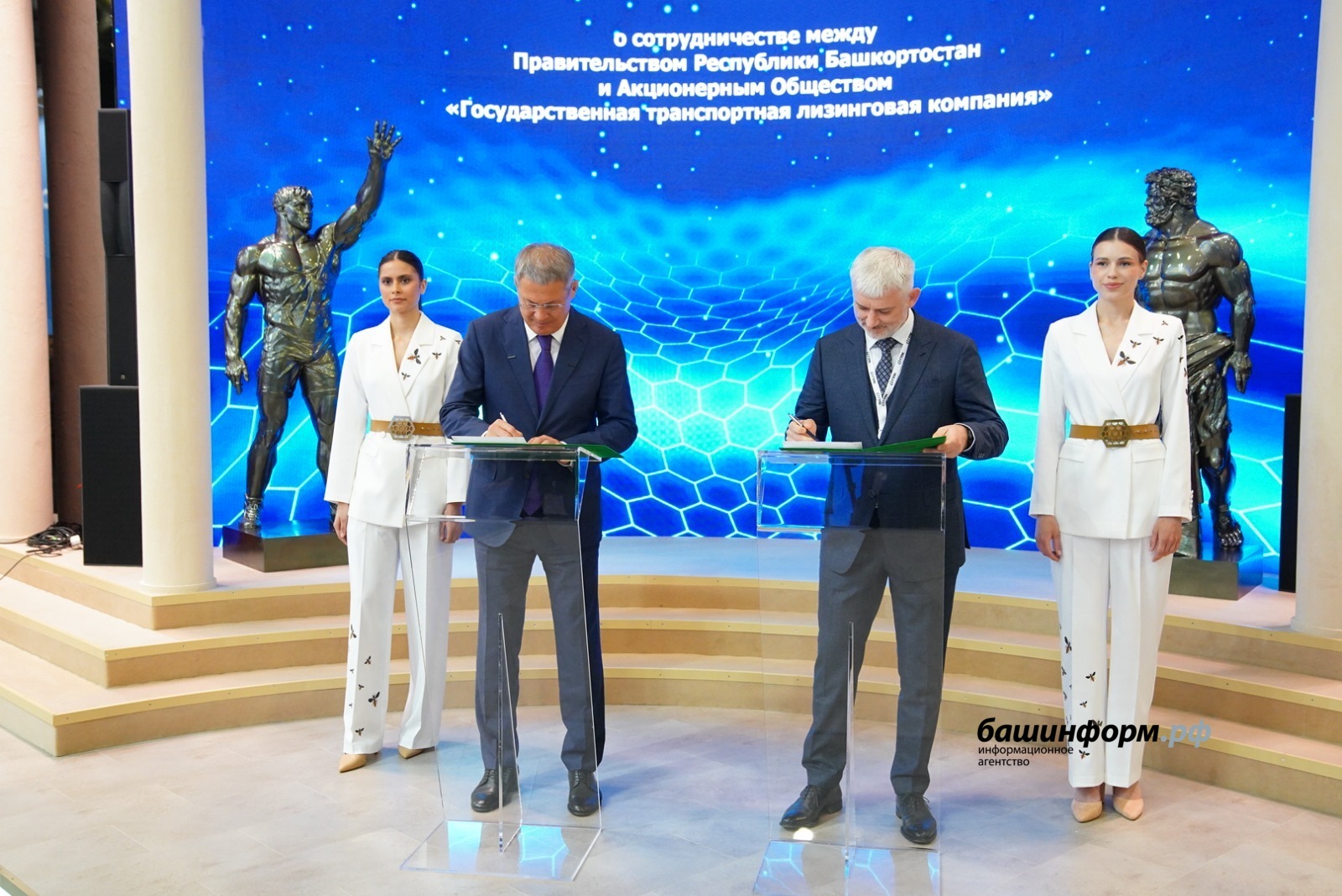 Олег Яровиков