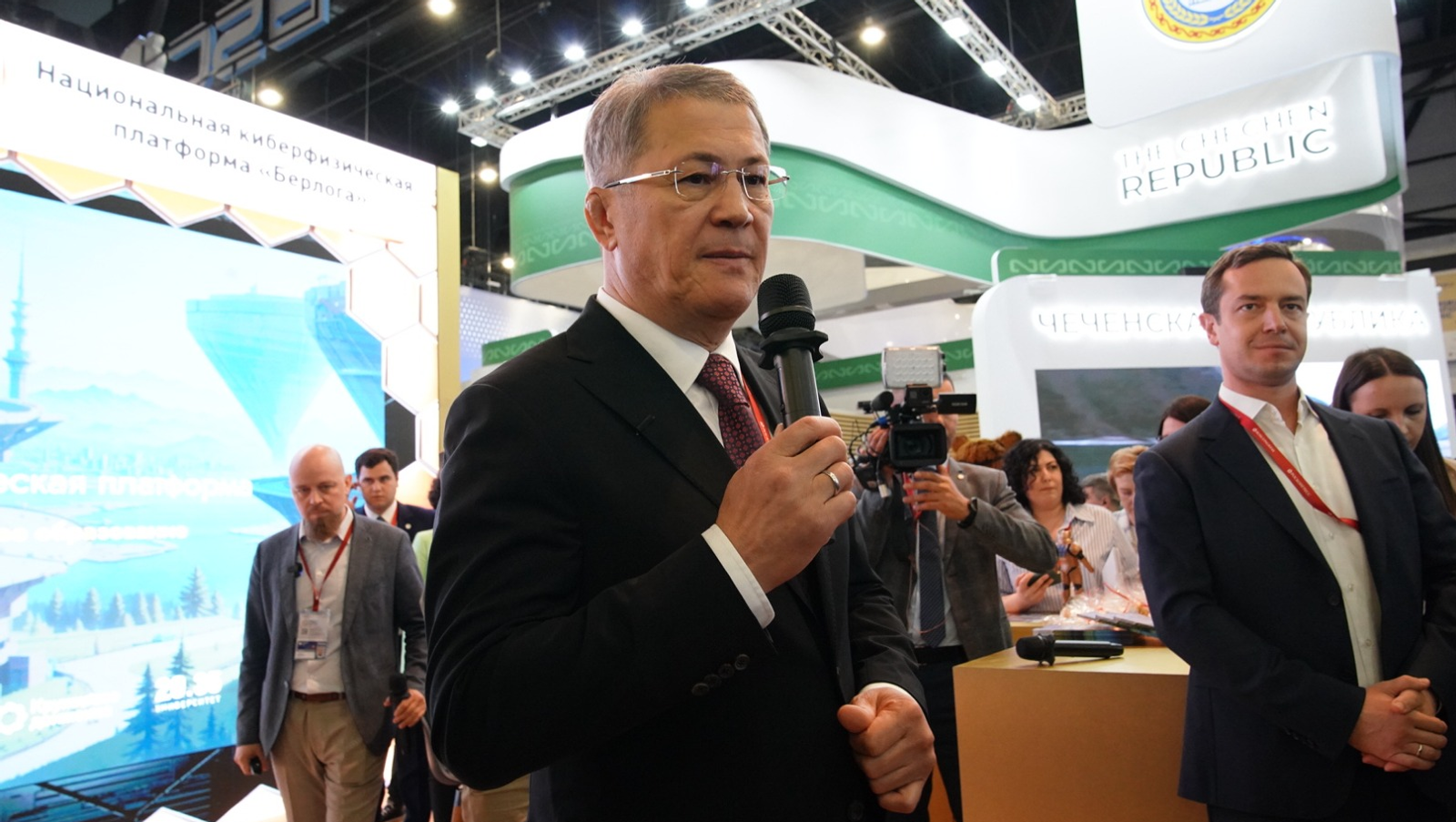 Олег Яровиков