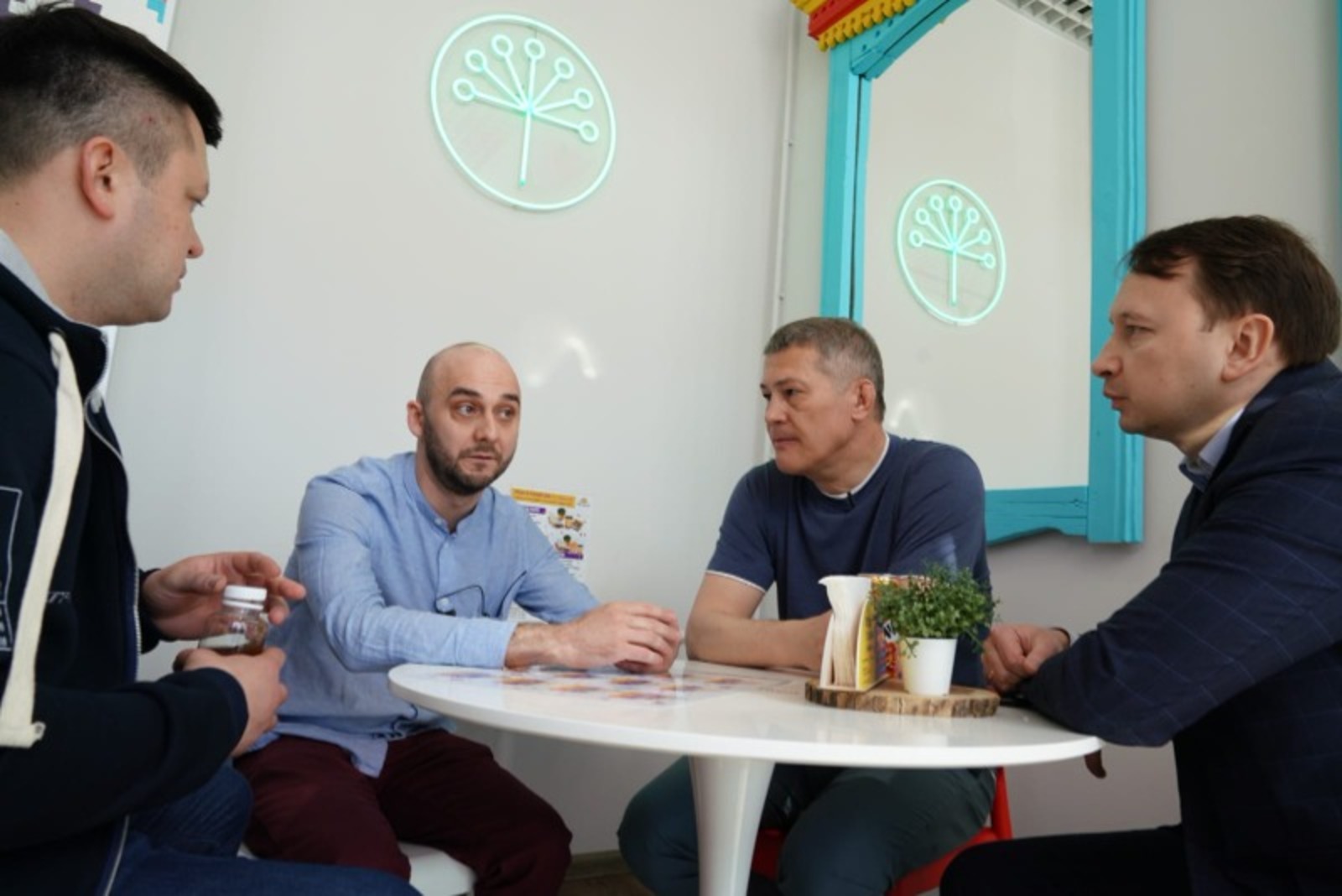 Олег Яровиков