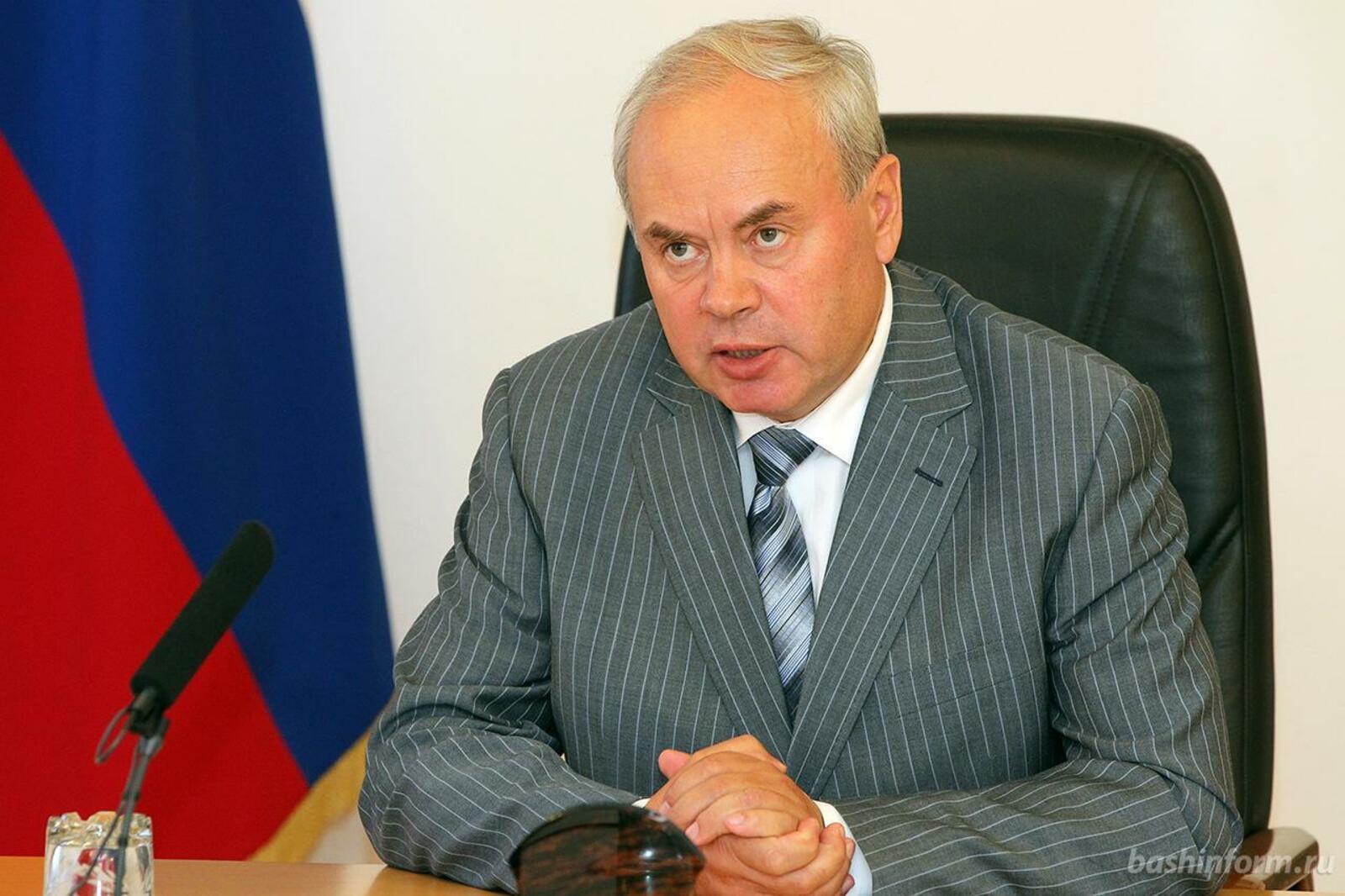 Олег Яровиков