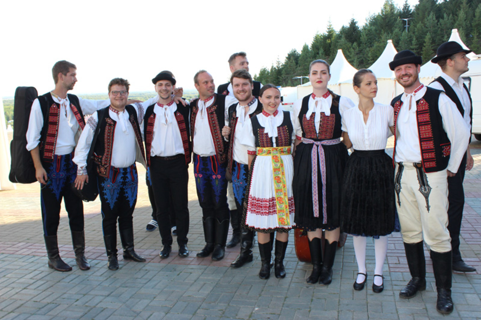 Артисты из Словакии готовы были бегом бежать на Фольклориаду