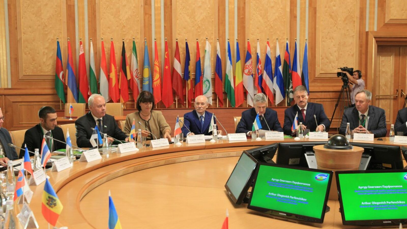 Олег Яровиков