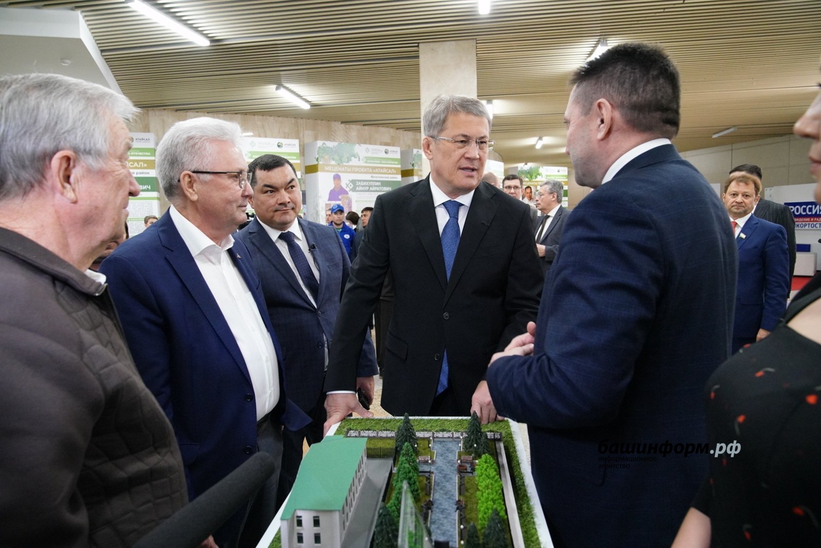 Олег Яровиков