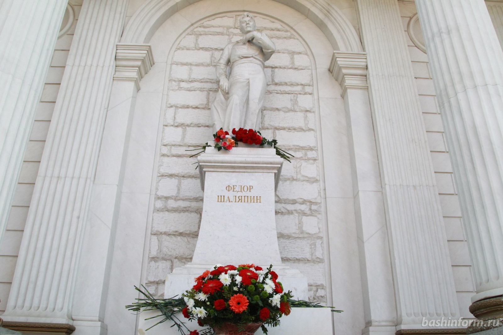 Олег Яровиков