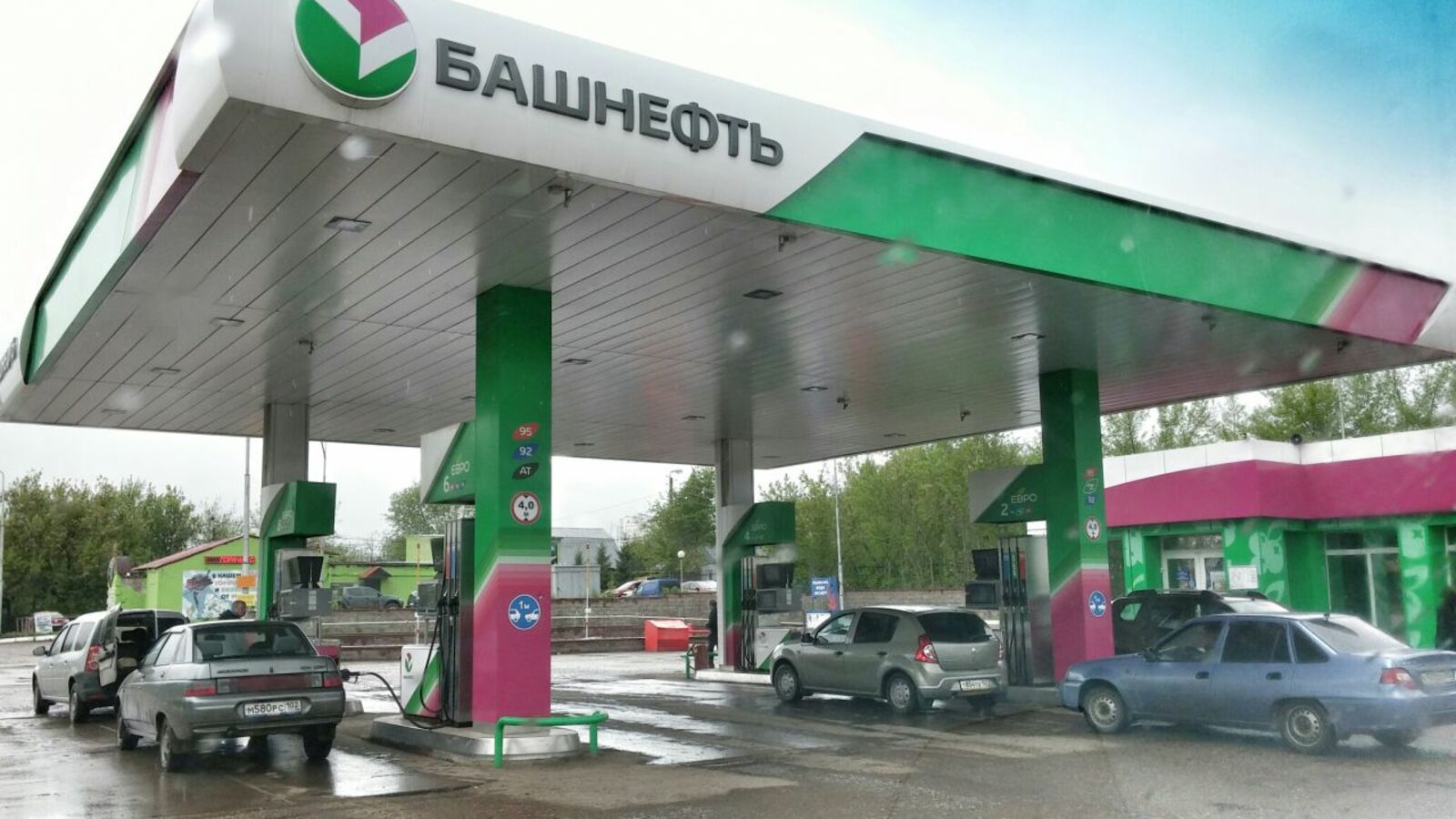 Андрей Старостин