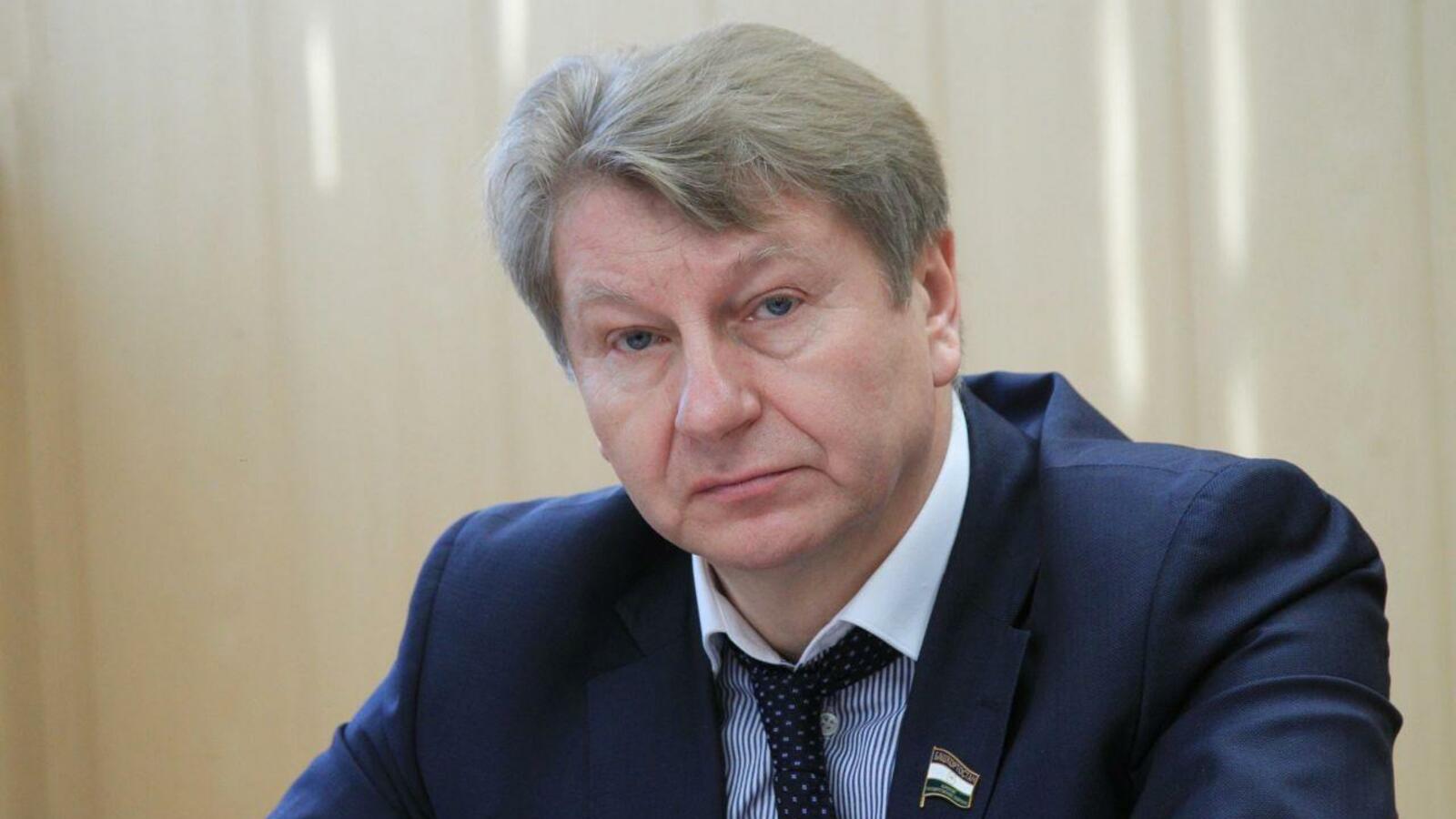 Олег Яровиков