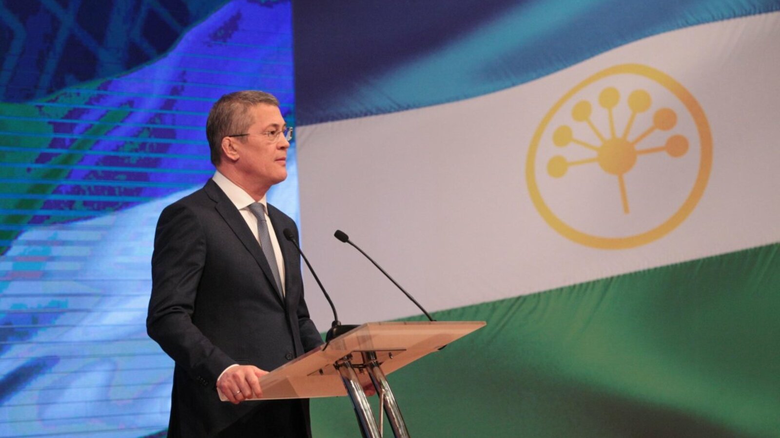 Олег Яровиков