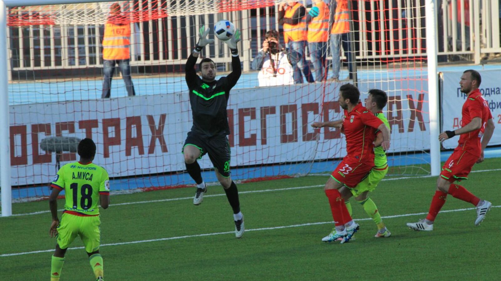 Олег Яровиков