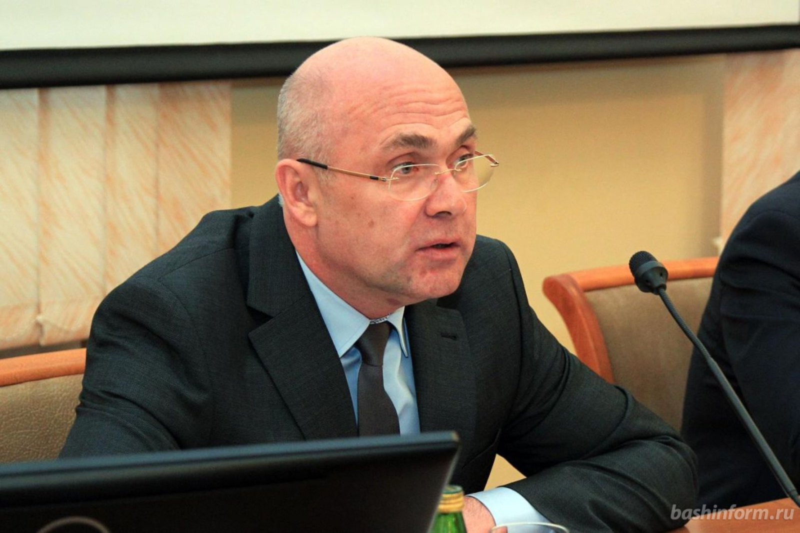 Олег Яровиков