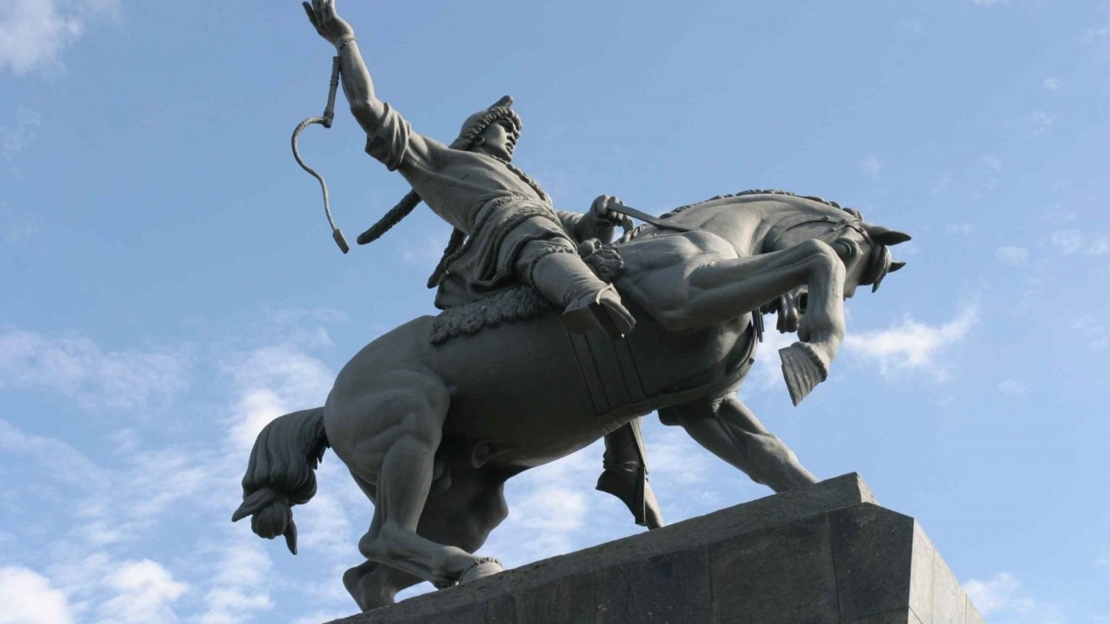 Олег Яровиков