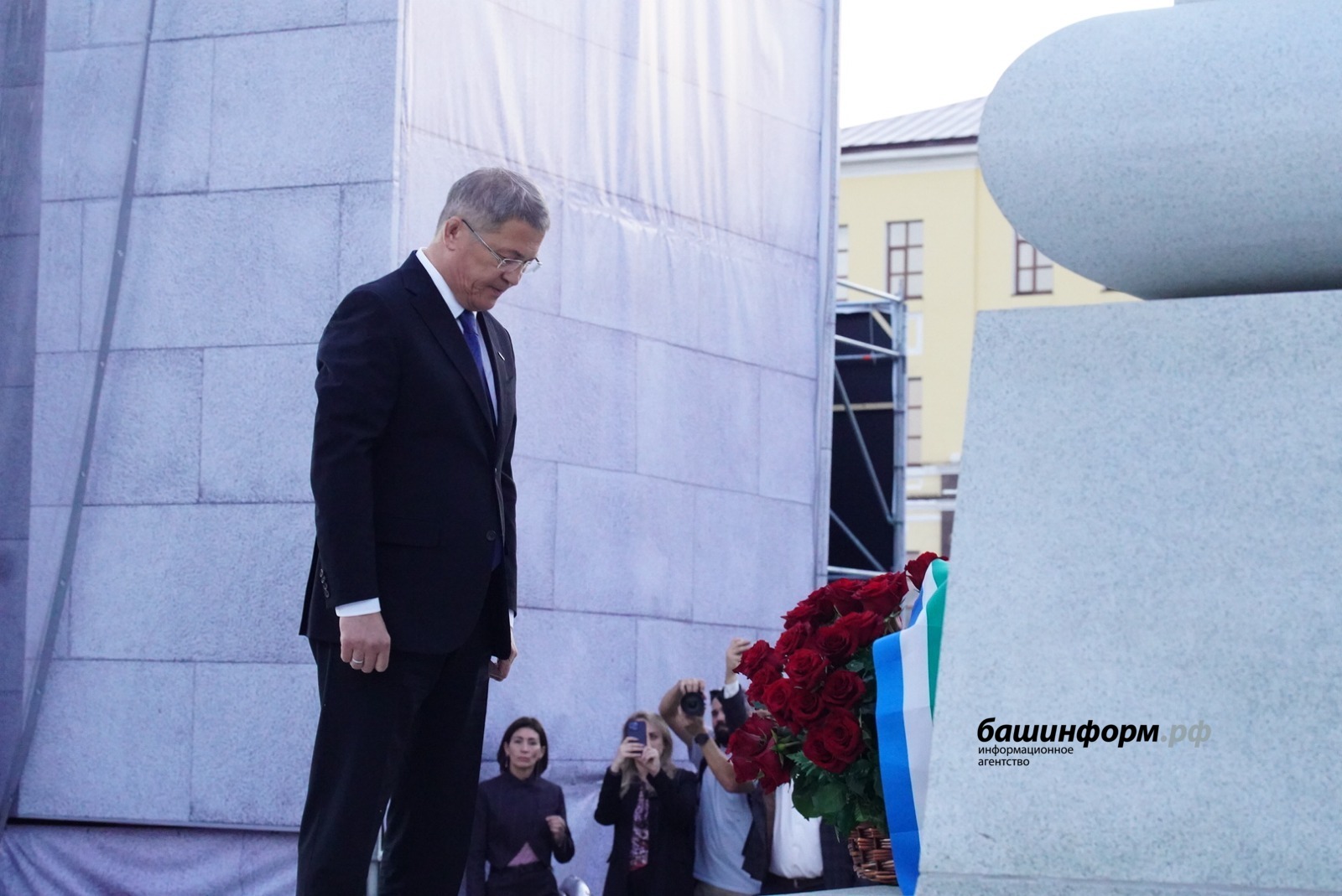 Олег  Яровиков