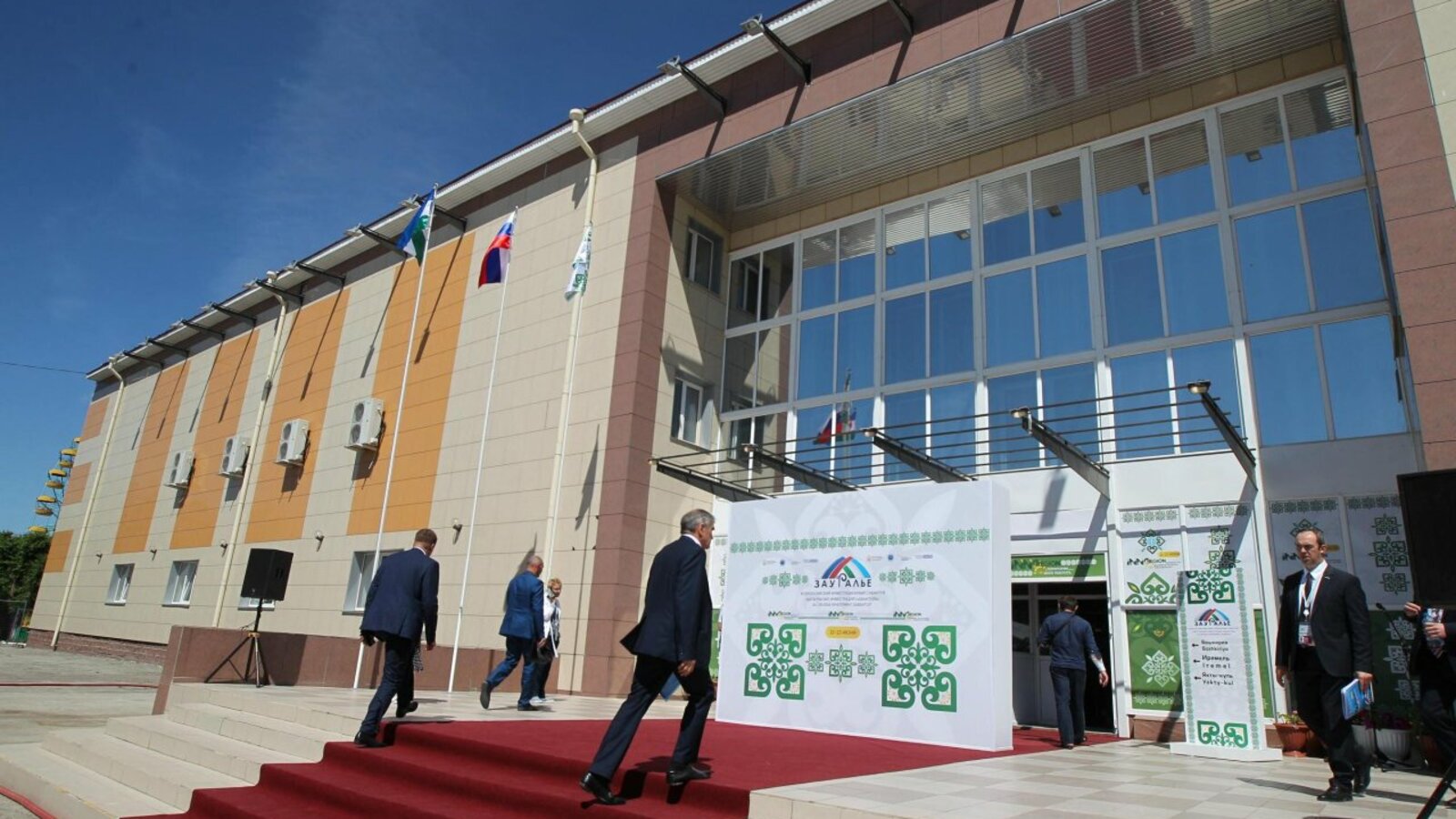 Олег Яровиков