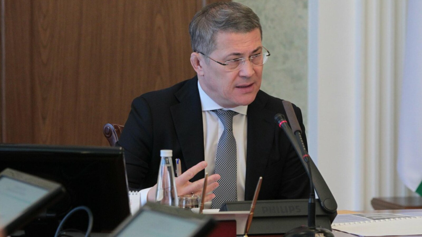 Олег Яровиков