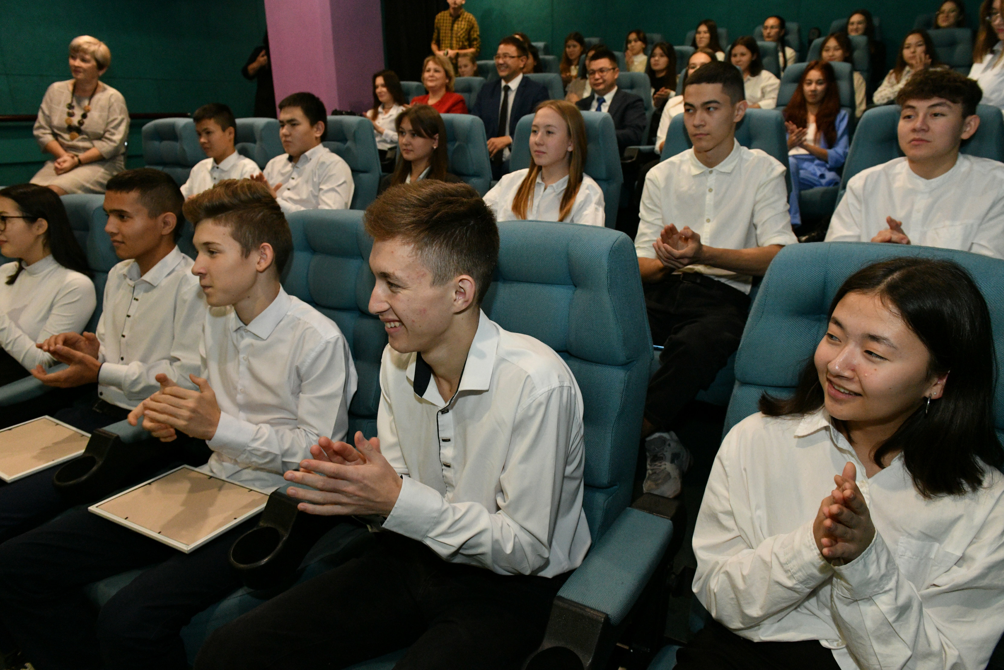 Өфө сауҙа-иҡтисад колледжы студенттары өсөн «РӘМИ дәресе» үтте
