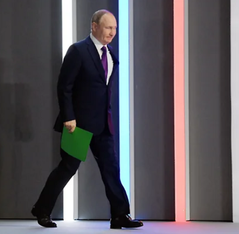 Сколько заработал Владимир Путин в 2021 году?
