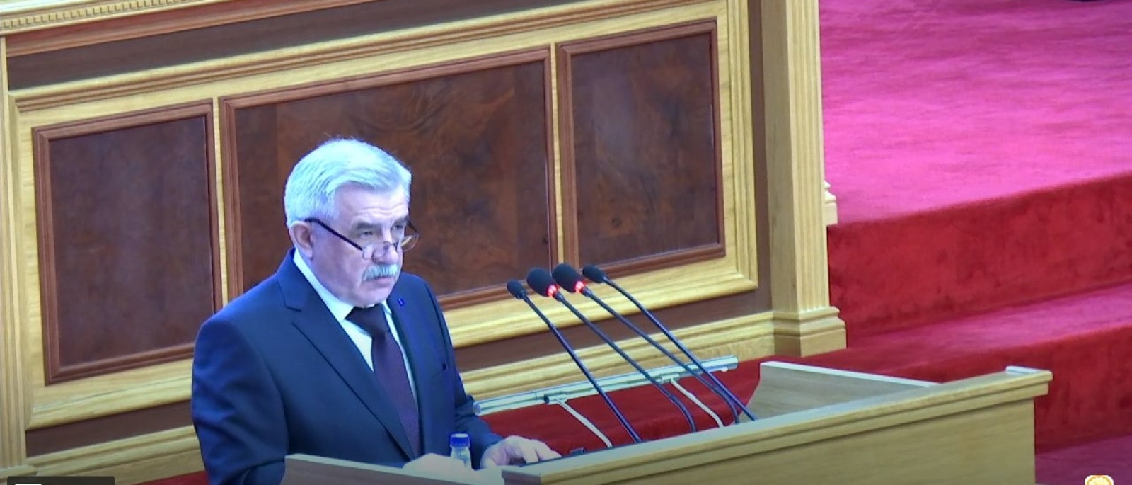 стоп-кадр видео трансляция 30-го заседания Госсобрания РБ