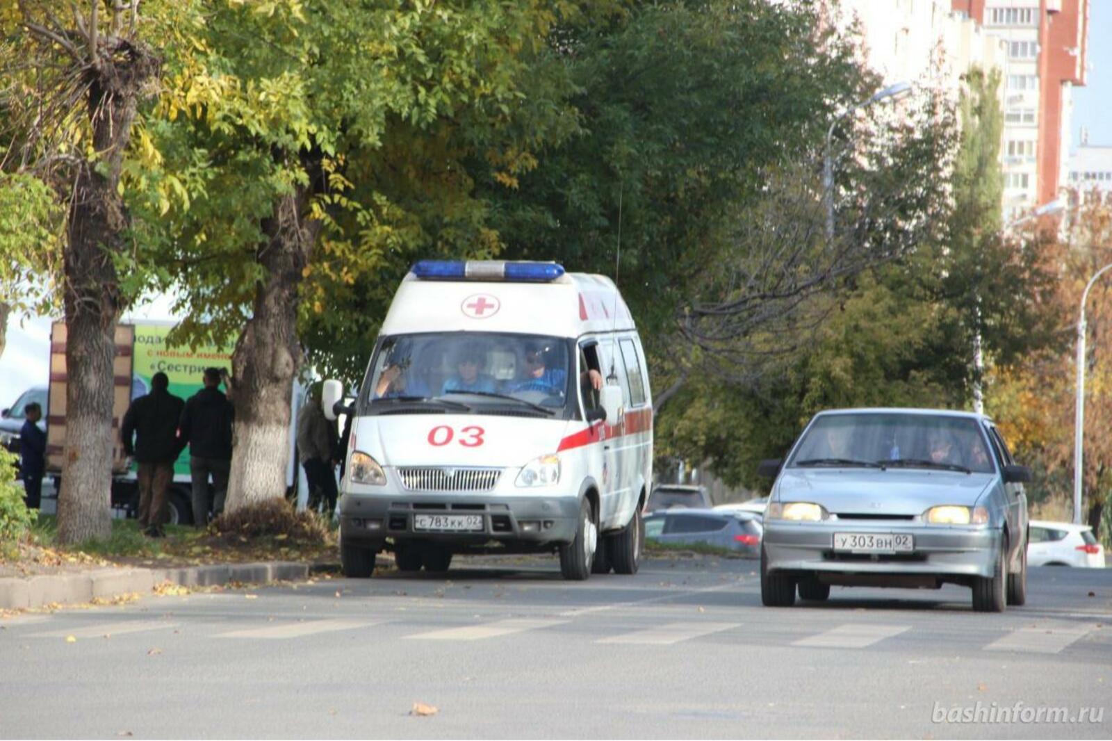 автор