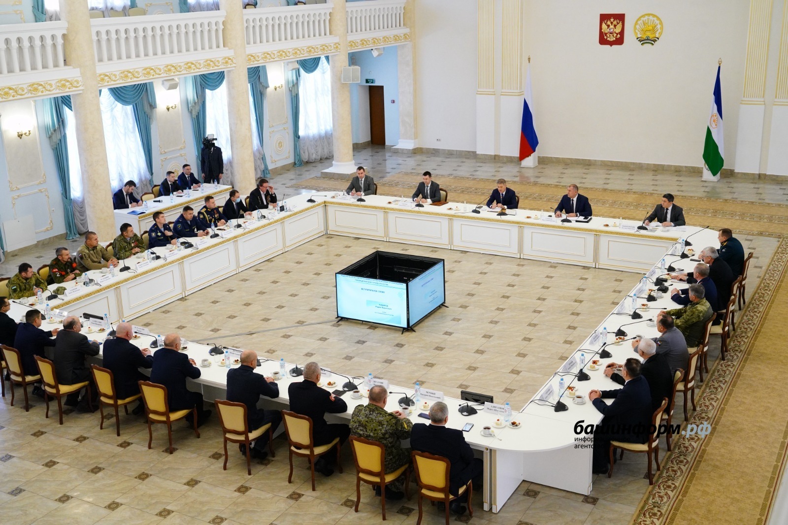 Олег Яровиков