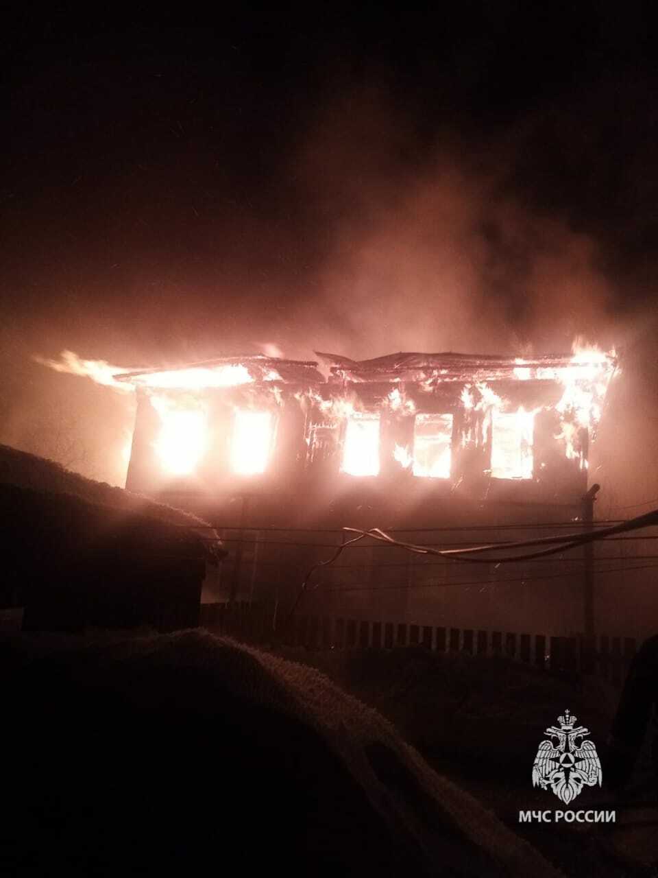 В Уфе ночью загорелся еще один дом, эвакуировано 18 человек