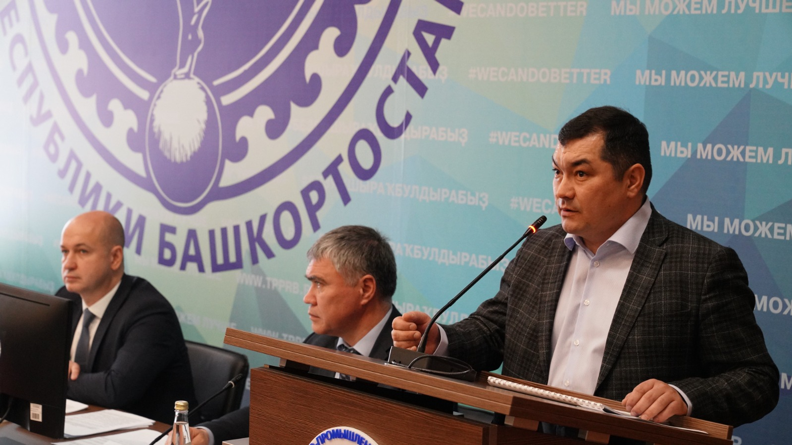 Олег Яровиков