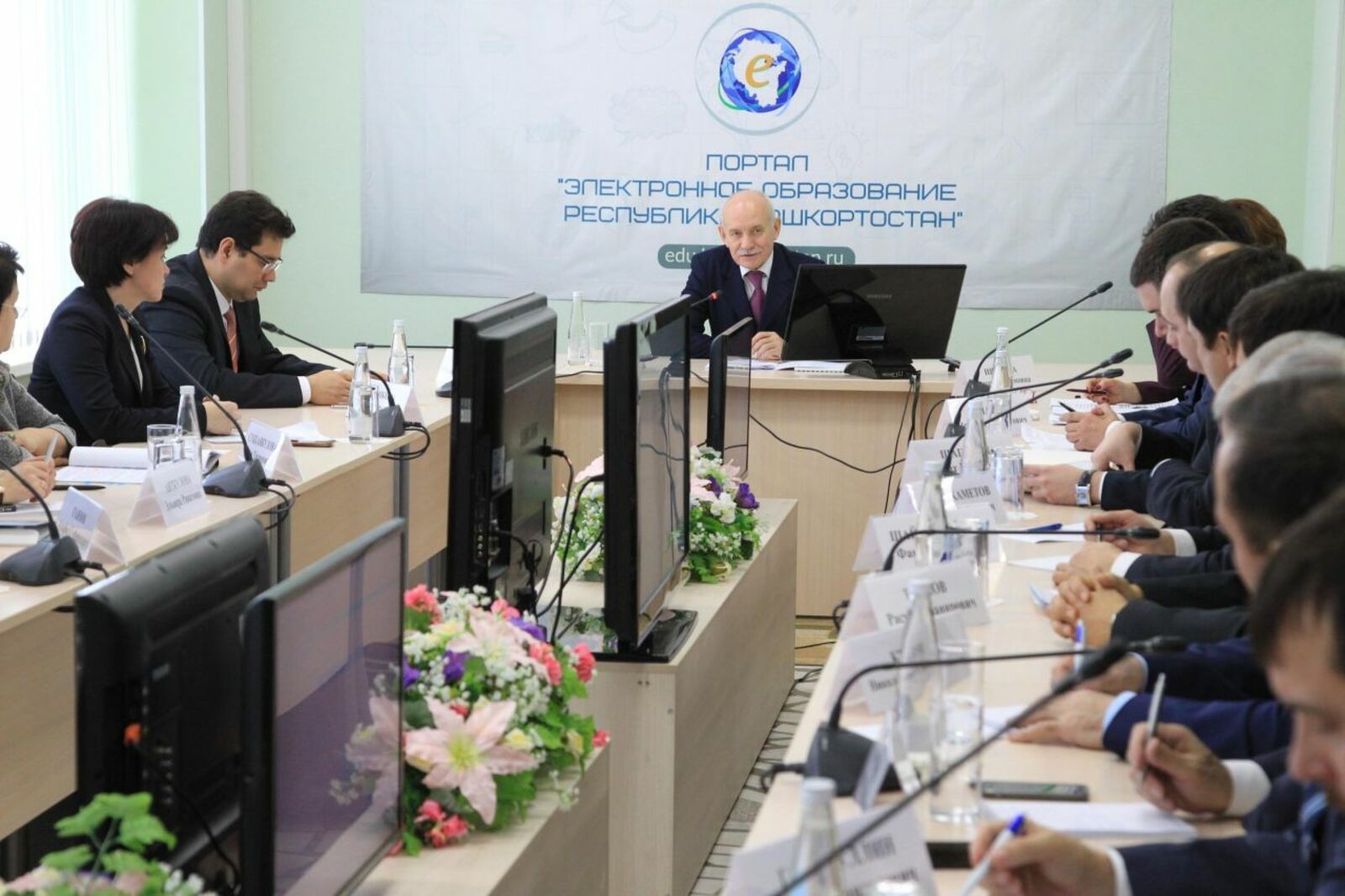 Олег Яровиков