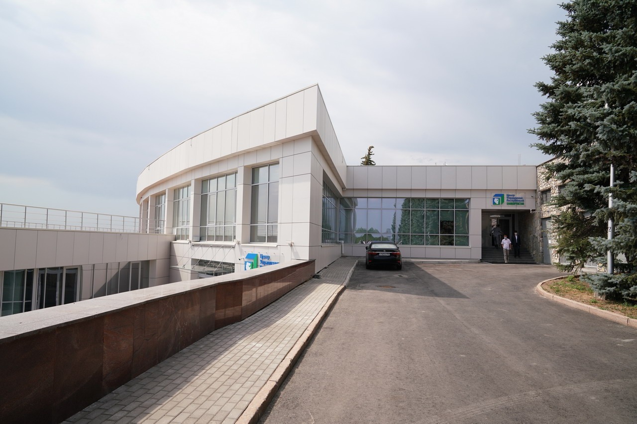 Олег Яровиков